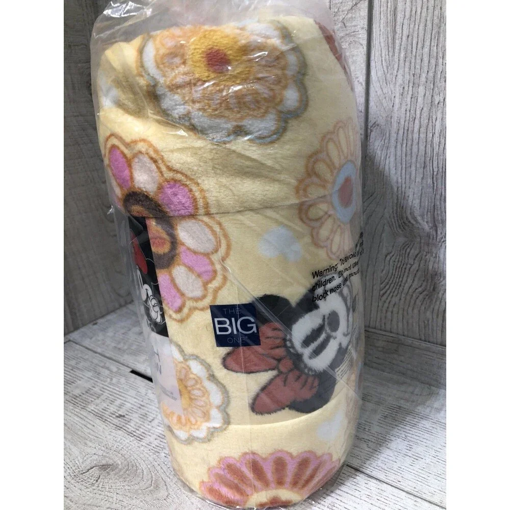 The Big One Oversized Plush Minnie Mouse Yellow Flower Throw Blanket, 5ft x 6 ft